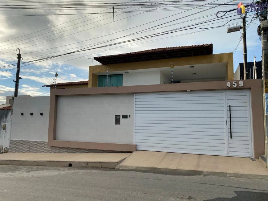 Casa 4 dormitórios à venda Universitário Caruaru/PE