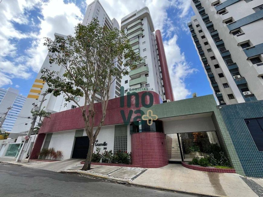 Apartamento com 3 dormitórios à venda, 142 m² por R$ 850.000,00 - Maurício de Nassau - Caruaru/PE