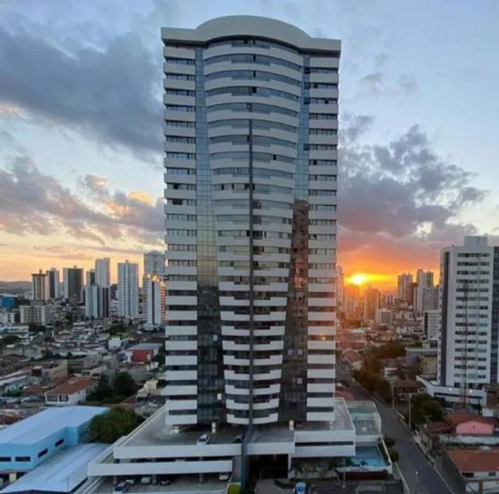 Apartamento Alto Padrão com 5 quartos em - Caruaru - PE