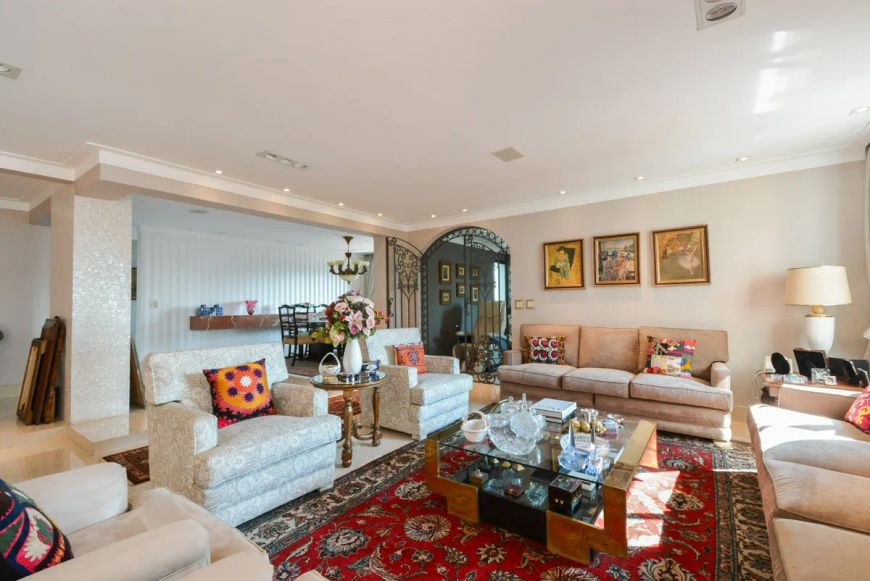 Apartamento tipo para venda com 4 quartos, sendo 4 suítes, 374m²