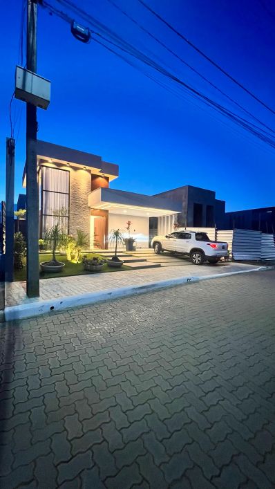 Alugo casa alto padrao mobiliada em condomínio fechado