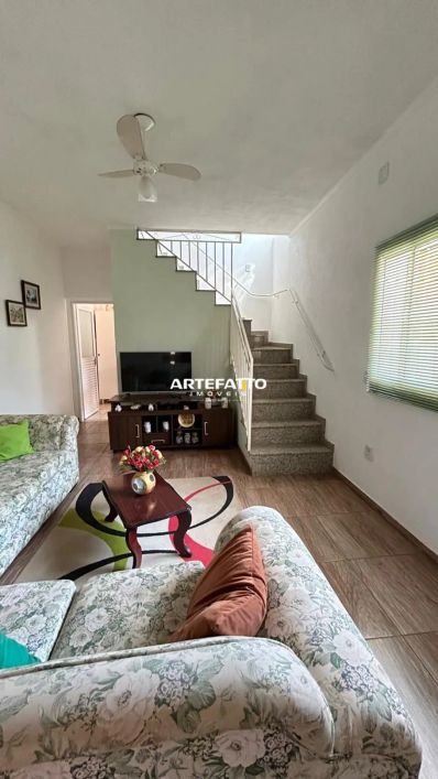 VENDE-SE ÓTIMO SOBRADO NOVA FRANCA