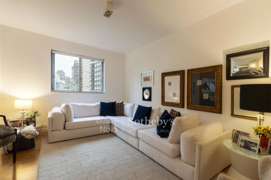 Apartamento reformado próximo ao Parque do Povo