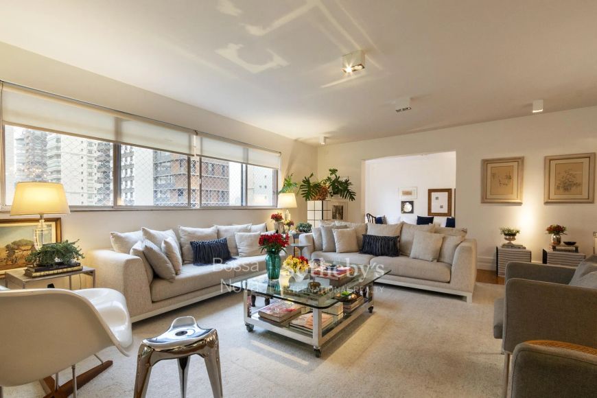 Apartamento reformado próximo ao Parque do Povo