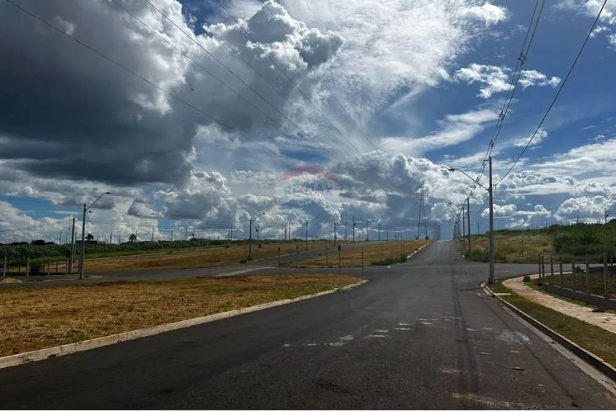 Terreno à venda de 372,36m² no Residencial Pouso Alegre, Franca/SP.