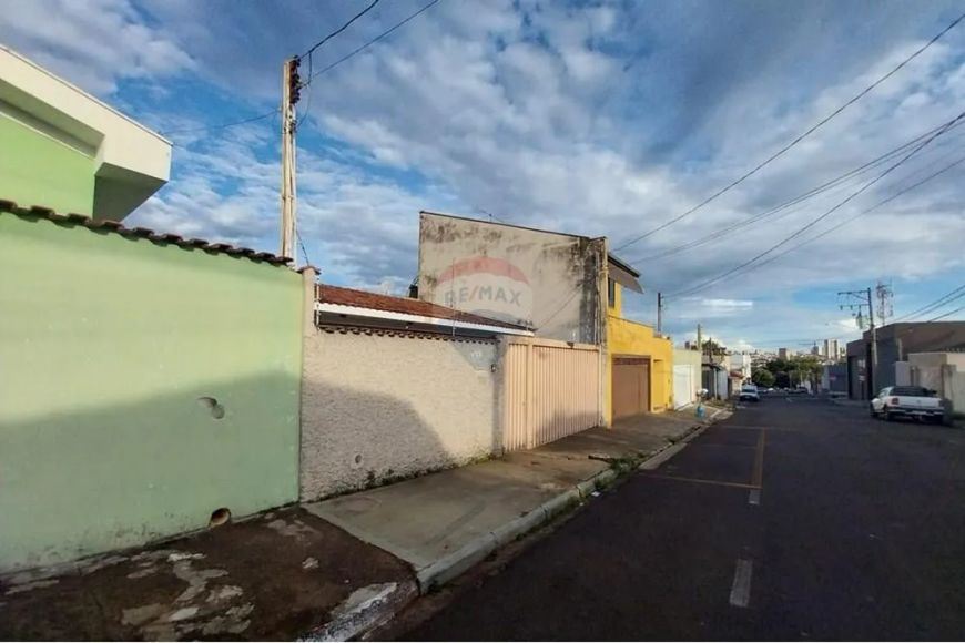 Casa à Venda 148,00m² com 3 Quartos no Jardim Francano em Franca/SP