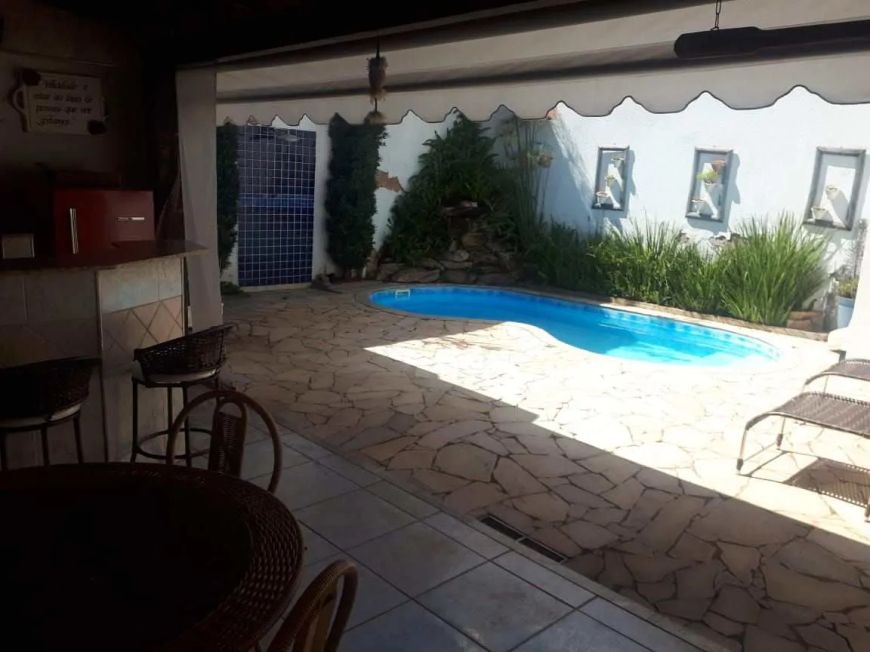 Casa com 3 quartos, Vila Nicácio, Franca - R$ 600 mil, Cod: CA0102