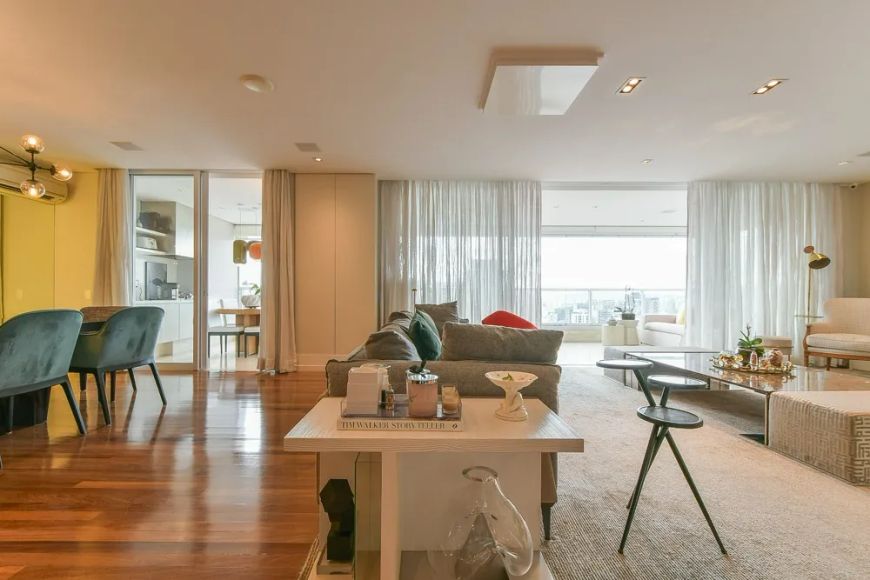 Apartamento tipo para venda com 4 quartos, sendo 3 suítes, 271m²
