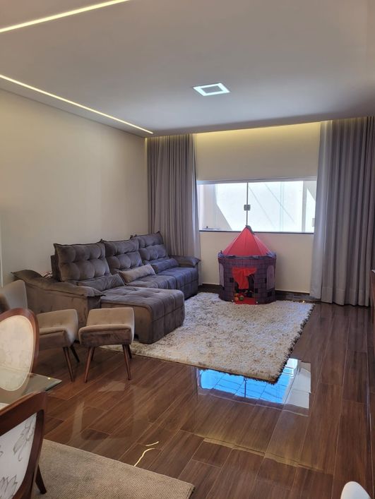 Casa no Jardim Flórida por R$ 850.000,00