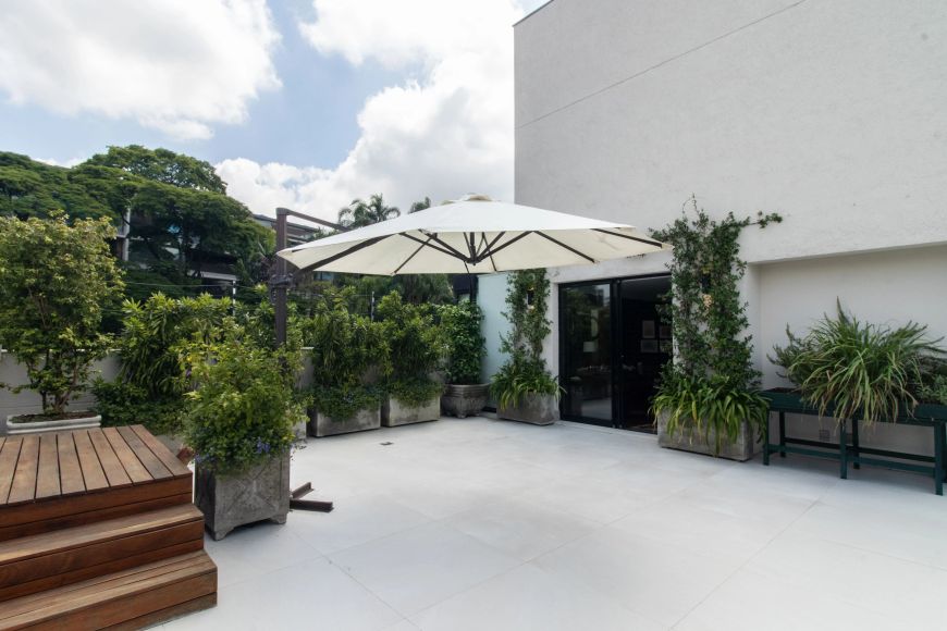 Cobertura duplex nova com vista privilegiada na Cidade Jardim.