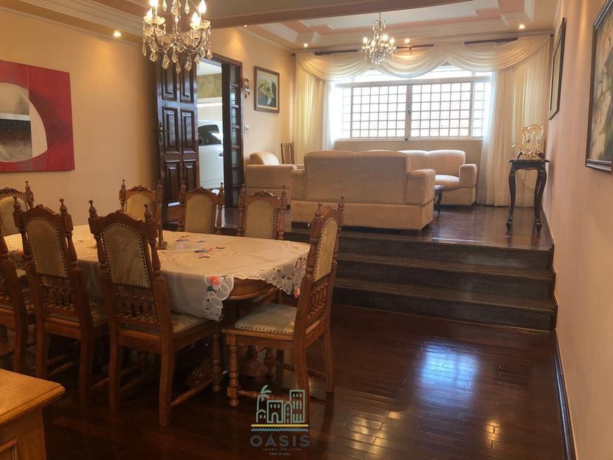 Casa para venda tem 210 metros quadrados com 3 quartos em Jardim Francano - Franca - SP