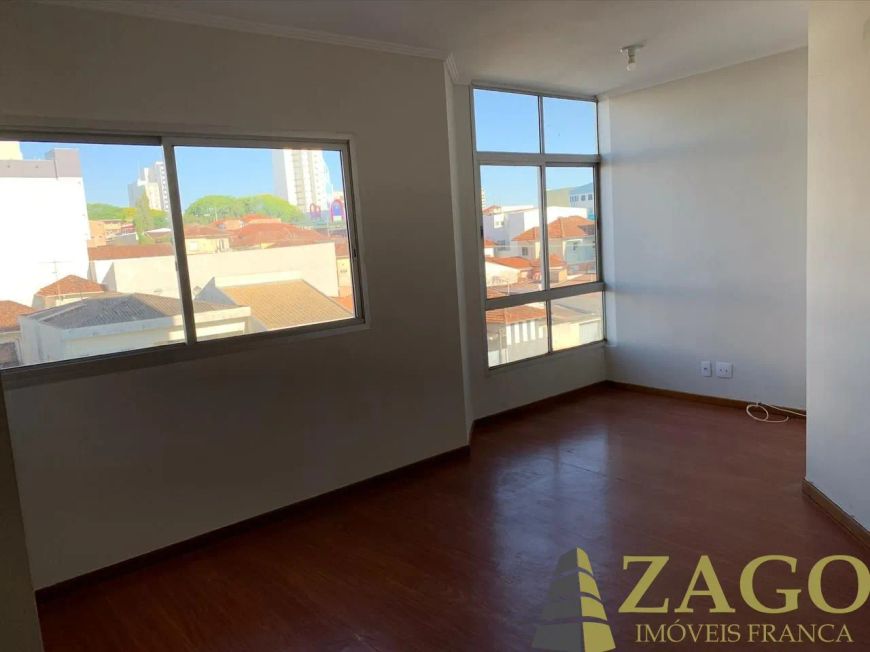 Apartamento no Portal da Franca por R$ 300.000,00