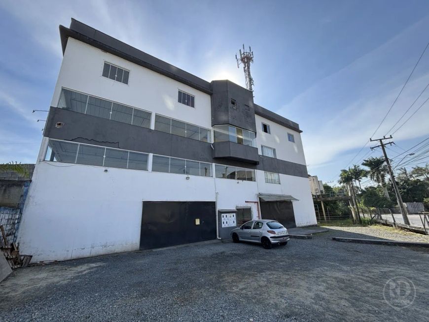 Apartamento para locação no bairro Itoupava Central.
