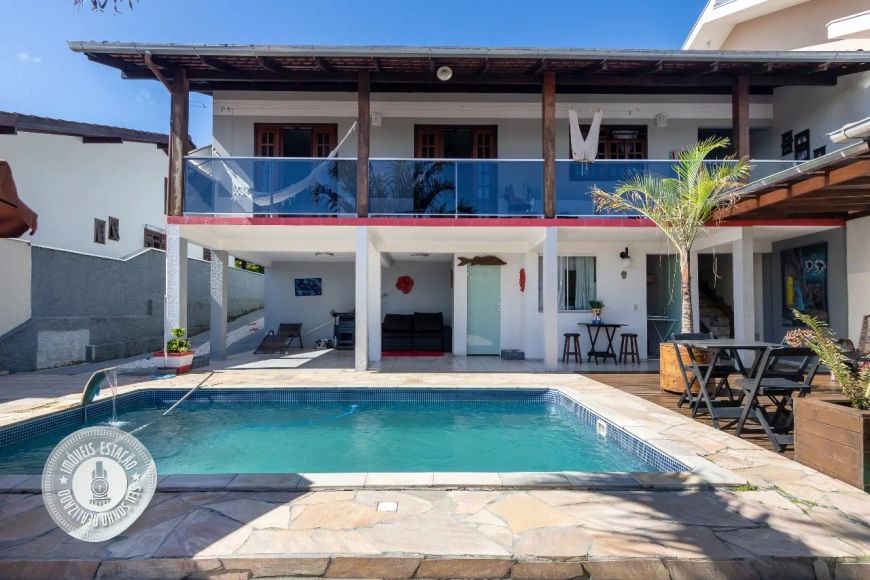 Casa com 3 dormitórios em Blumenau !!