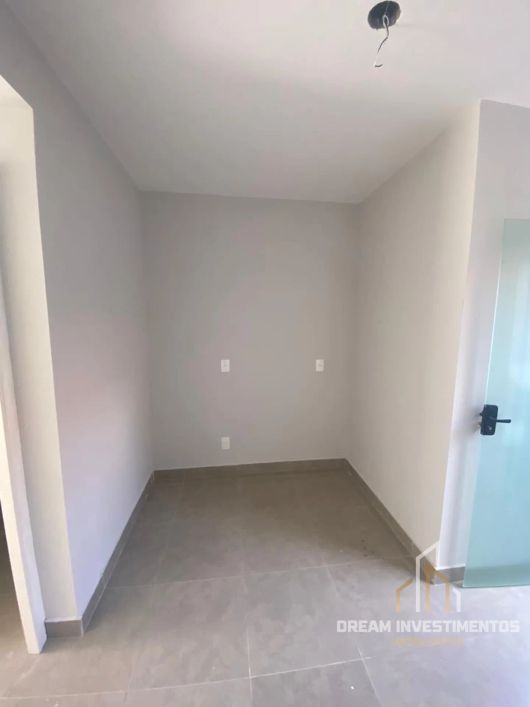 SOBRADO À VENDA — PRONTO PARA MORAR - TESTO SALTO