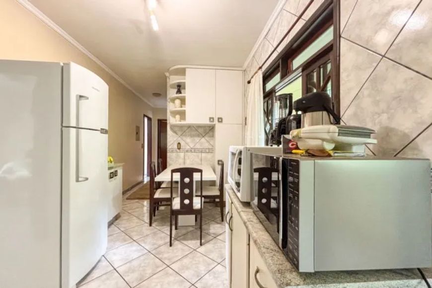 Vendo Ampla Casa Residencial/Comercial, 305m² - Bairro Badenfurt