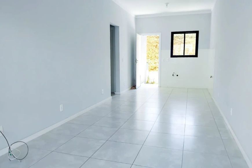 Vendo Casa com 02 Quartos, Bairro Testo Salto - Blumenau