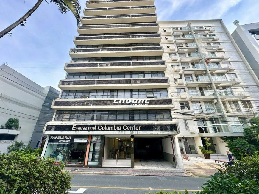 Excelente Sala comercial no centro de Blumenau