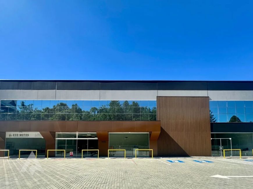 Sala de 33,99 m² com Excelente Estrutura para locação na Itoupava Central.