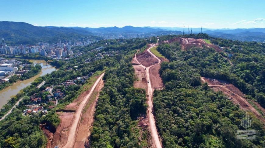 Ponta da Vila - Construtora Master - Lote a Venda com 1100m² no bairro Ponta Aguda em Blumenau