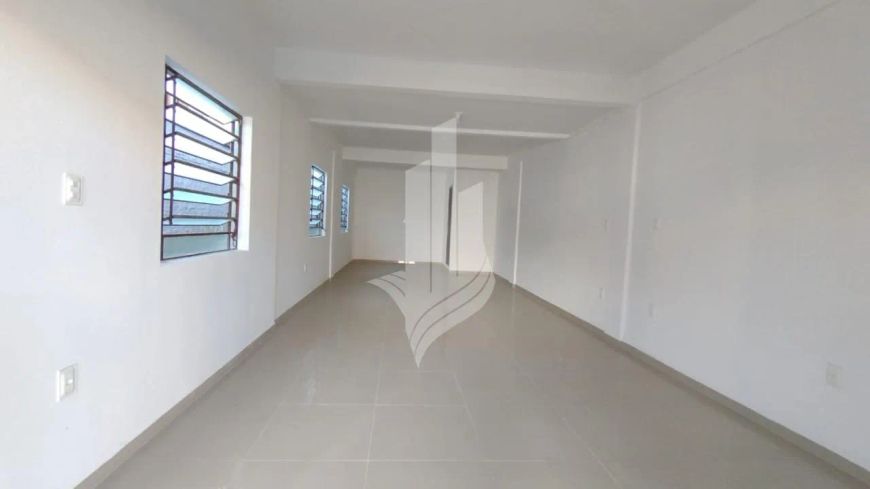 Aluga-se sala comercial no bairro Velha!