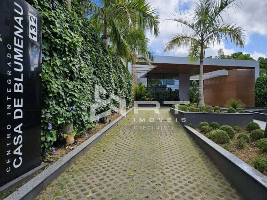 Sala comercial a venda em Blumenau no bairro Garcia