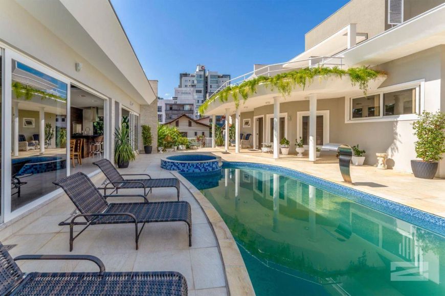 Casa com 4 dormitórios para alugar, 638 m² por R$ 16.000,00/mês - Fortaleza - Blumenau/SC