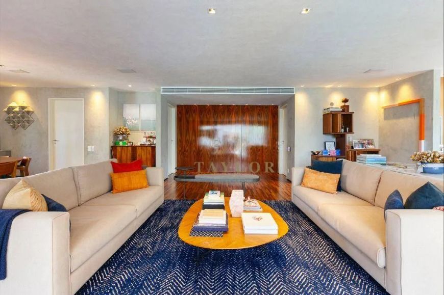 Apartamento Amplo com terraço emvidraçado, Próximo ao Shopping JK Iguatemi.