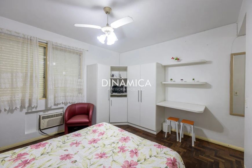 Apartamento mobiliado no centro de Blumenau.