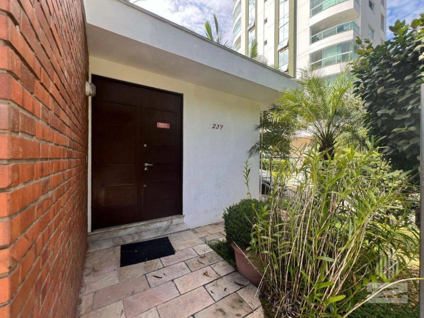 Excelente Casa COMERCIAL para alugar, 230 m² por R$ 7.900/mês - Victor Konder - Blumenau/SC