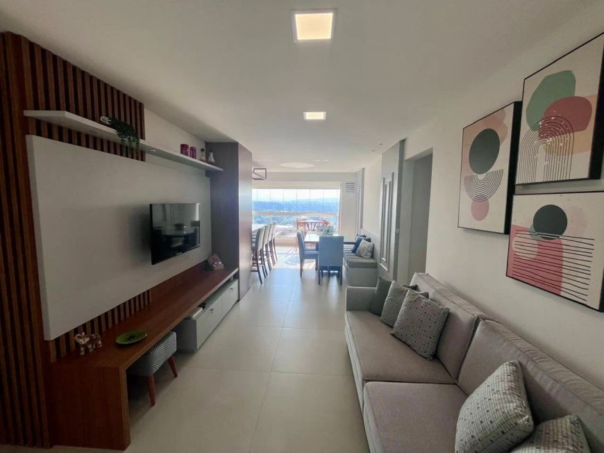 Excelente apartamento no bairro Salto do Norte em Blumenau, com móveis sob medida.