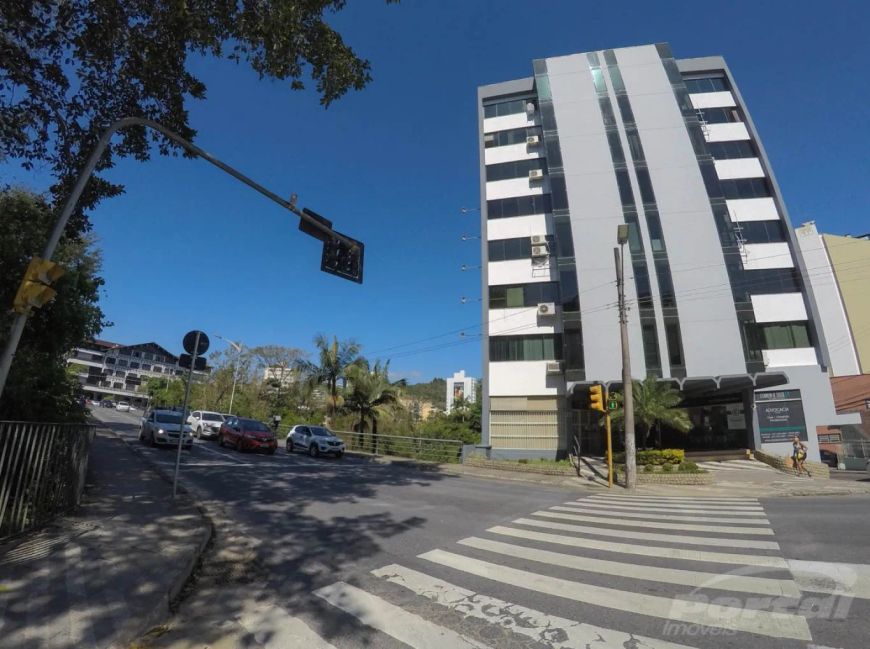 Oportunidade Sala Comercial no Centro de Blumenau!