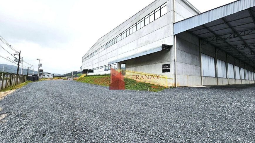 GALPÃO: Locação Galpão Logístico CROSSDOCK com 5.623m2, próximo a BR-470, Blumenau/SC!