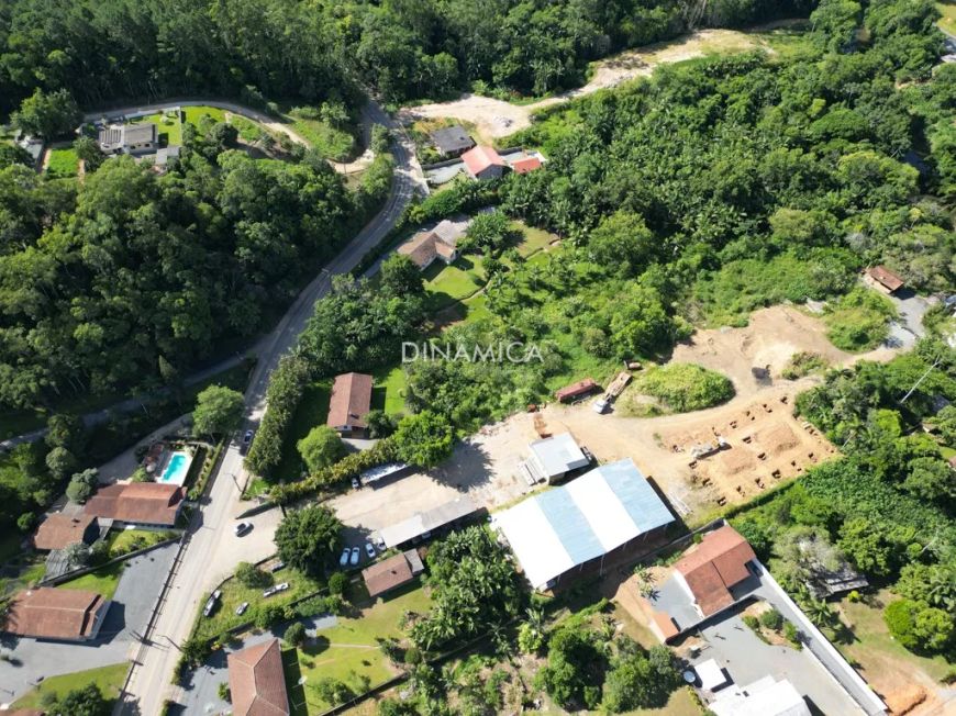 Terreno situado na nova via da entrada de Pomerode