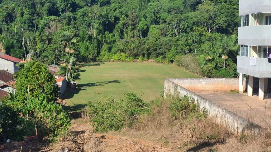 TERRENO COM ÓTIMO COEFICIENTE PARA CONSTRUÇÃO