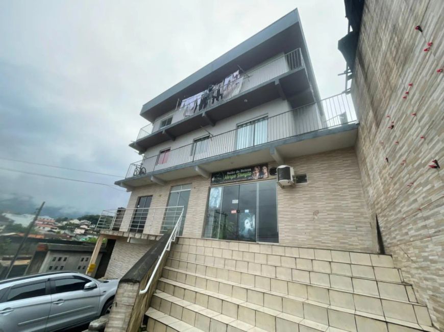 Prédio residencial e comercial próximo a WEG!