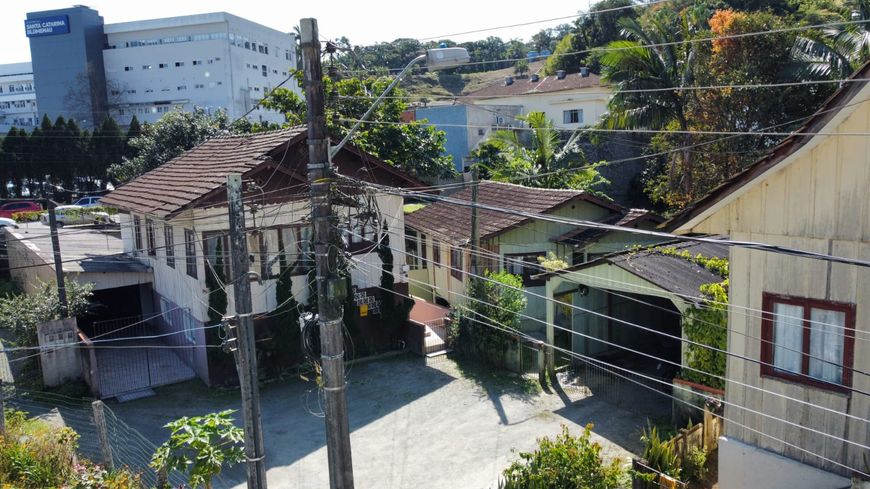 Lote/Terreno para venda com 637 metros quadrados em Garcia - Blumenau - SC