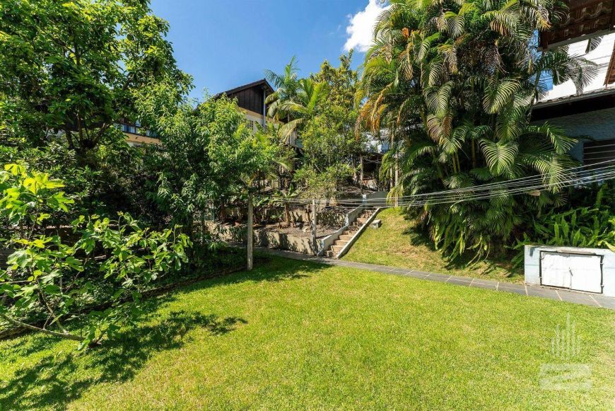 Casa Comercial à Venda com 800m² no bairro Salto em Blumenau