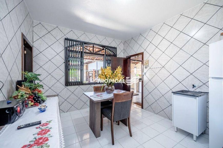 Casa com 3 dormitórios à venda, 174 m² por R$ 700.000,00 - Velha Central - Blumenau/SC