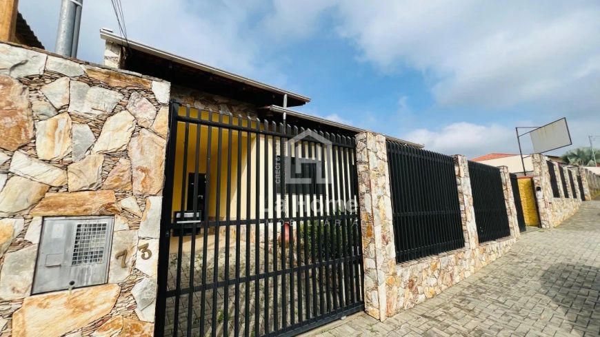 Casa com 392,00 m², 03 dormitórios sendo 01 suíte à venda em Blumenau, Bairro Passo Manso