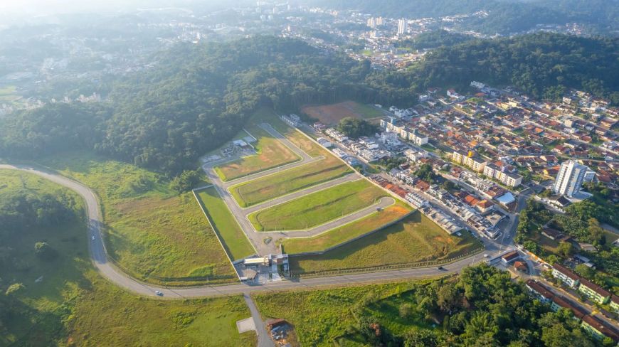 Lago Di Garda - Lote à Venda com 490m² em Condomínio Fechado no bairro Velha em Blumenau
