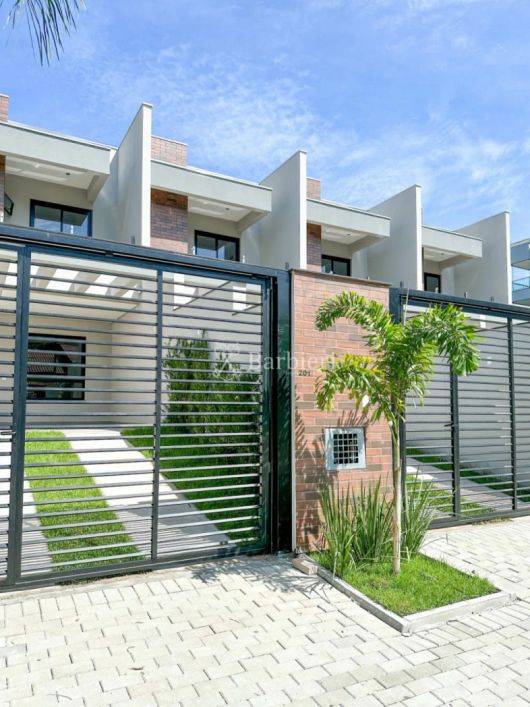 Sobrado pronto para morar com 03 quartos, sendo 01 suíte e 120,00m² no bairro Vorstadt, Blumenau/SC.
