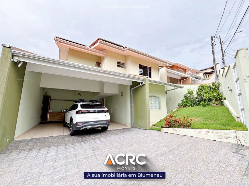 ACRC Imóveis - Casa para Venda no Bairro Escola Agrícola