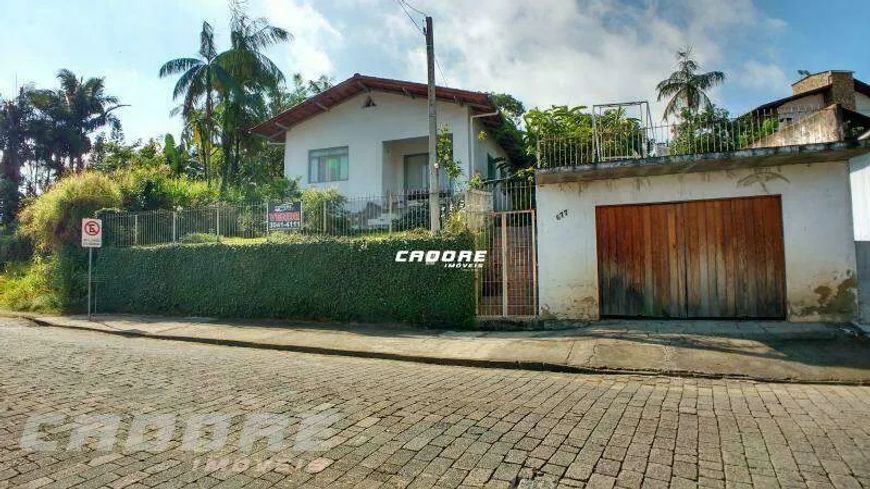 Excelente terreno Comercial e Residencial na Rua Divinópolis