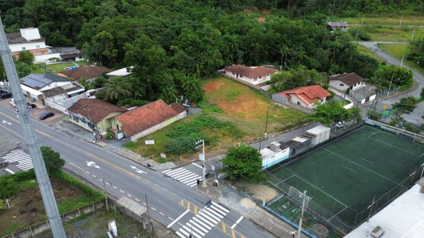 Imóvel para venda tem 1900 metros quadrados em Velha Central - Blumenau - SC