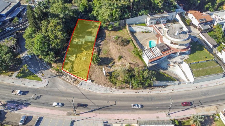 Terreno com 1.117,42 m² de área, no bairro Ponta Aguda em Blumenau!