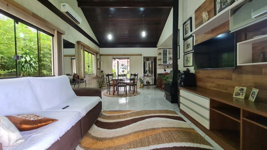 Casa mobiliada, térrea com edicula á venda no bairro Fortaleza em Blumenau!