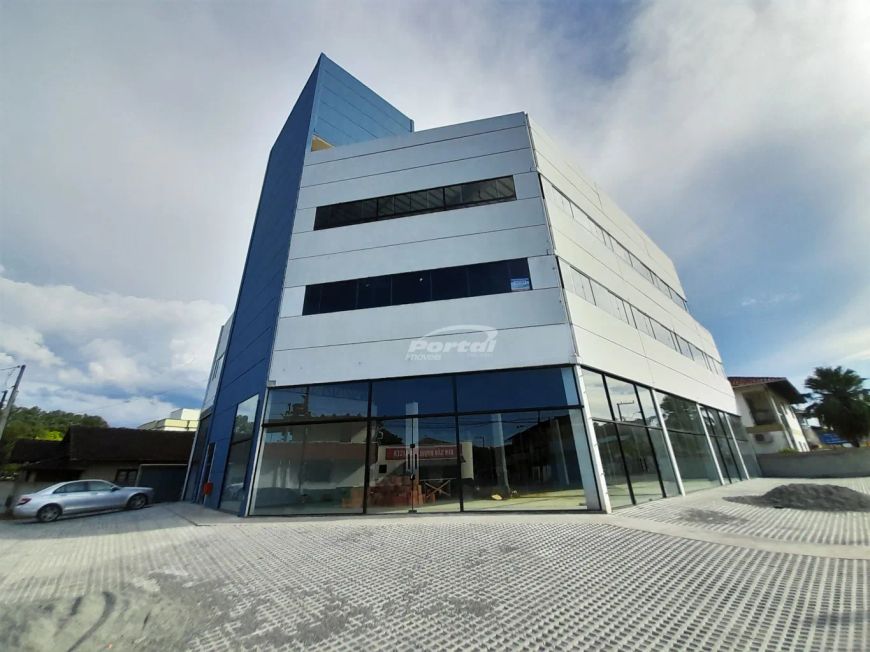 ANDAR INTEIRO COMERCIAL PARA LOCAÇÃO NO BAIRRO ITOUPAVA NORTE - BLUMENAU/SC