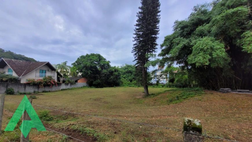 Excelente terreno à venda, no Bairro Velha Central!