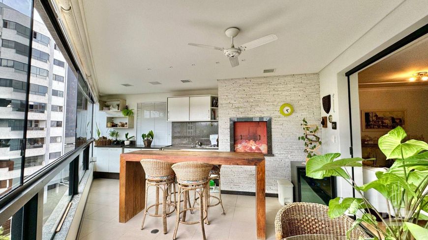 Apartamento incrível de 4 suítes à venda no bairro Ponta Aguda em Blumenau